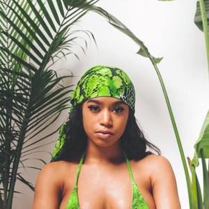 Meet your Posher, Siara